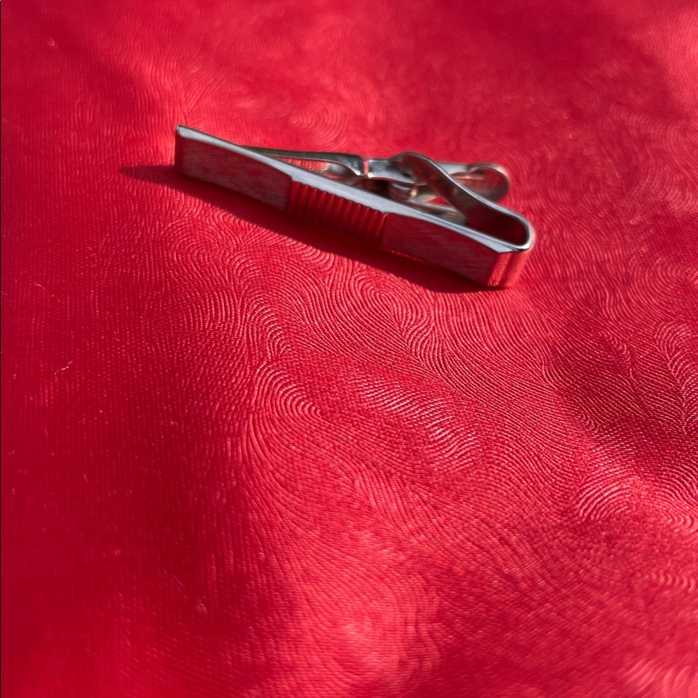 Vintage Swank tie clip. silver.